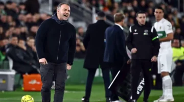 تفاصيل جديدة.. فليك يطلب تقرير لامين يامال عن رافينها وكوندي